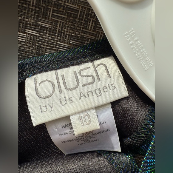 Us Angels Blush Junior Dress in Unique shimmery green - Picture 3 of 3